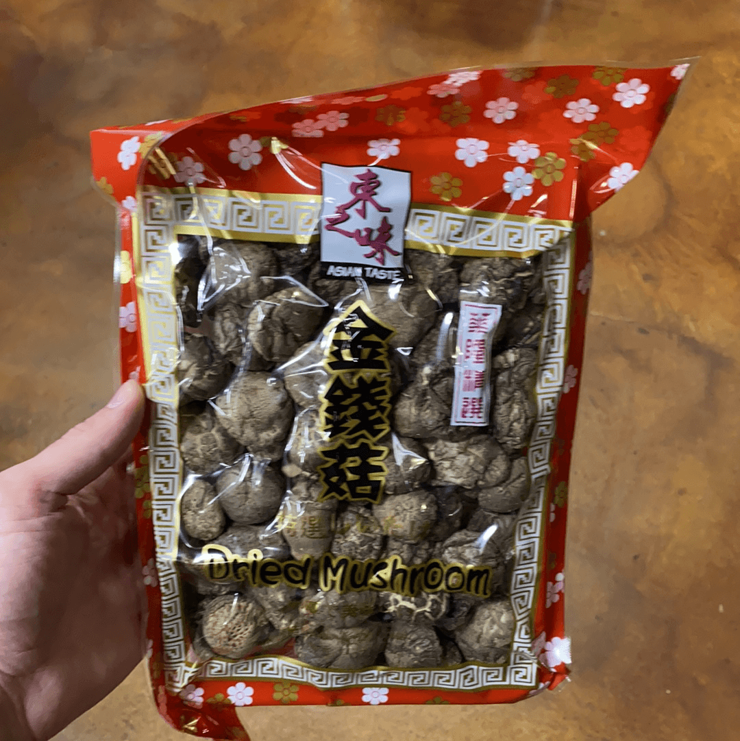 https://www.eastsideasianmarket.com/cdn/shop/products/asian-taste-dried-mushroom-5-oz-335697_1200x1201.png?v=1607668126